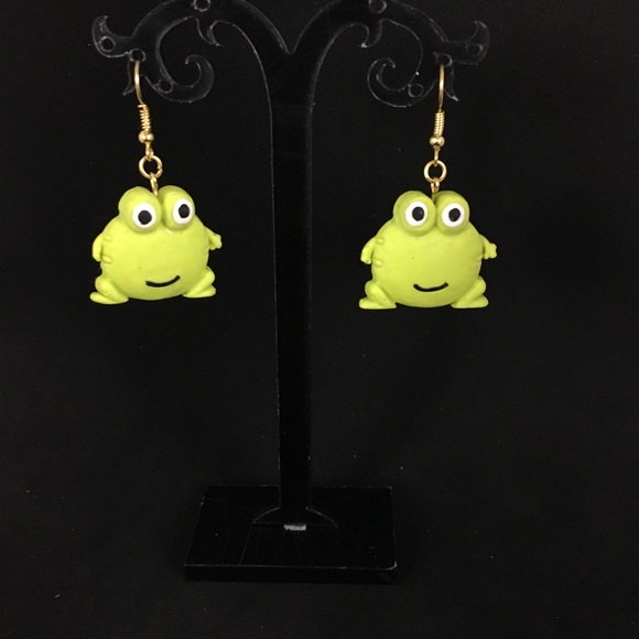 Handmade Polymer Clay Frog Earrings - Picture 5 of 7